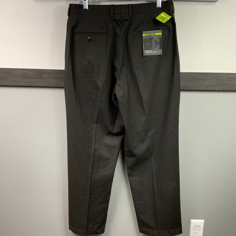 CLAIBORNE plain front chocolate pants no iron - Picture 2 of 11
